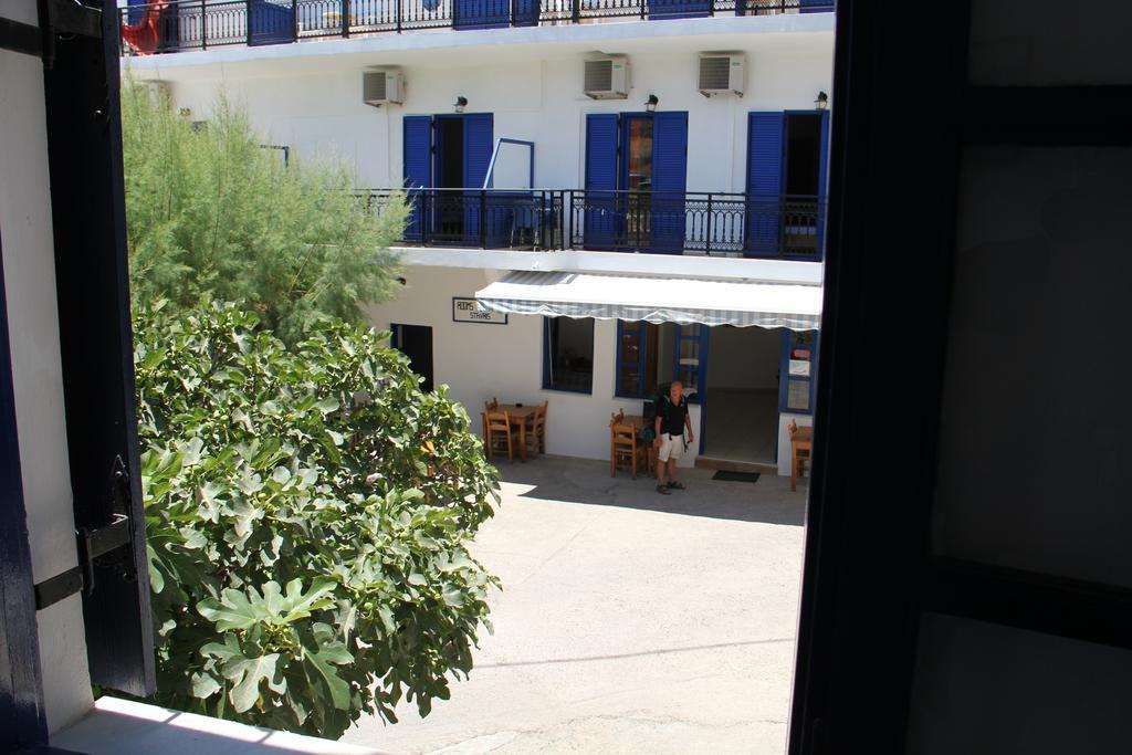 Hotel Stavris Khora Sfakion Exterior photo