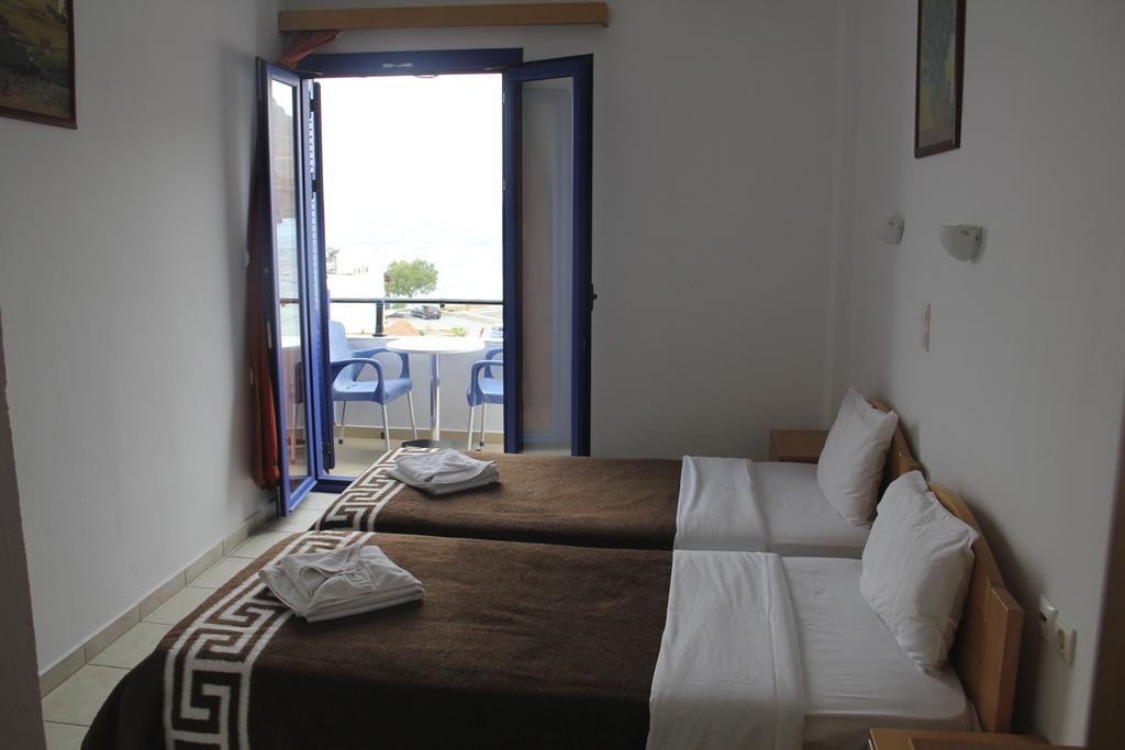 Hotel Stavris Khora Sfakion Exterior photo
